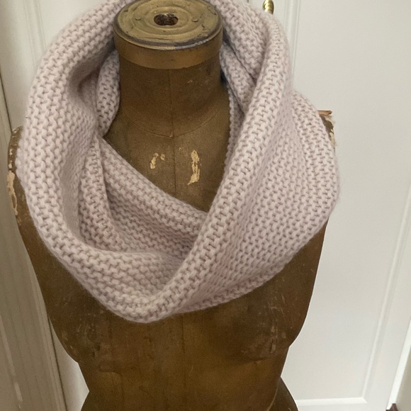 TED BAKER Cozy Beige Knit Scarf/ snood . - Picture 6 of 6
